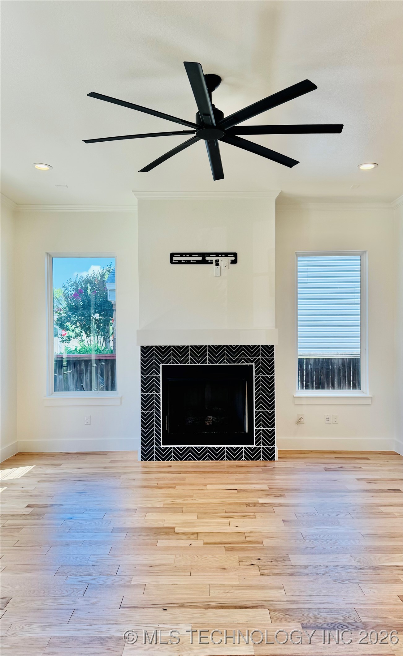 913 E 37th Street S Property Photo 6