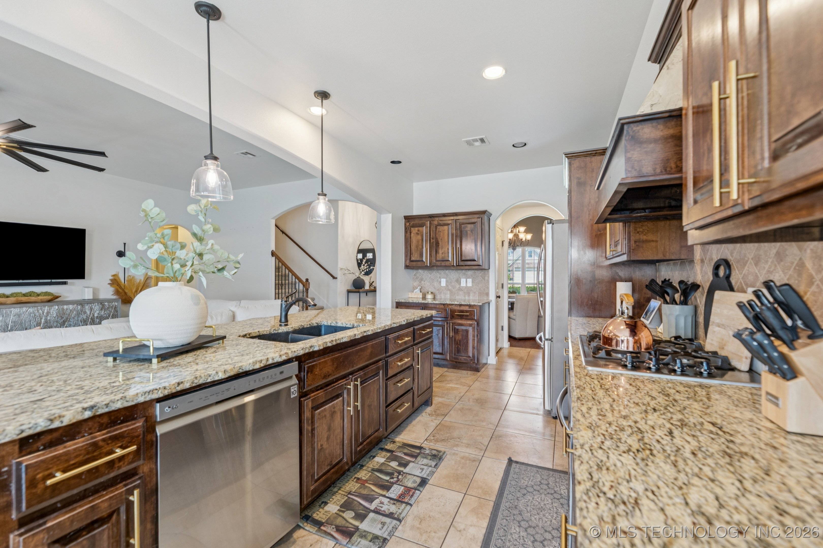 1515 E Orlando Court Property Photo 9