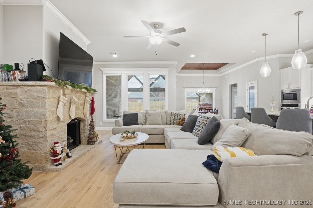 2818 E Quaker Street Property Photo 5