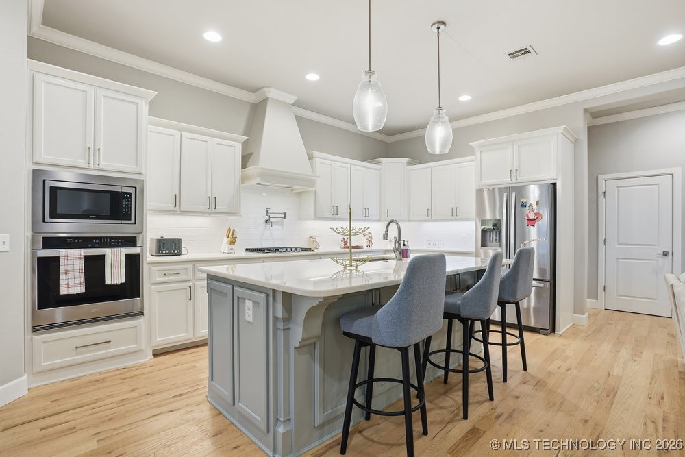 2818 E Quaker Street Property Photo 14