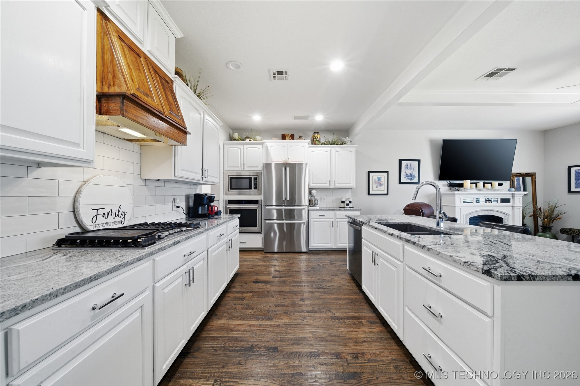 10131 S 77th East Place Property Photo 11