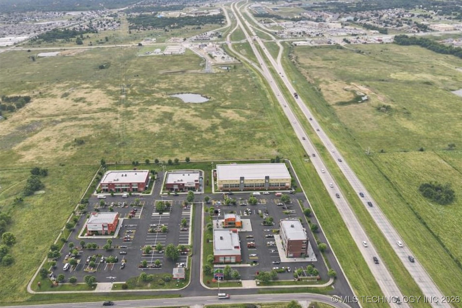 13802 E 122nd Street N Property Photo 2