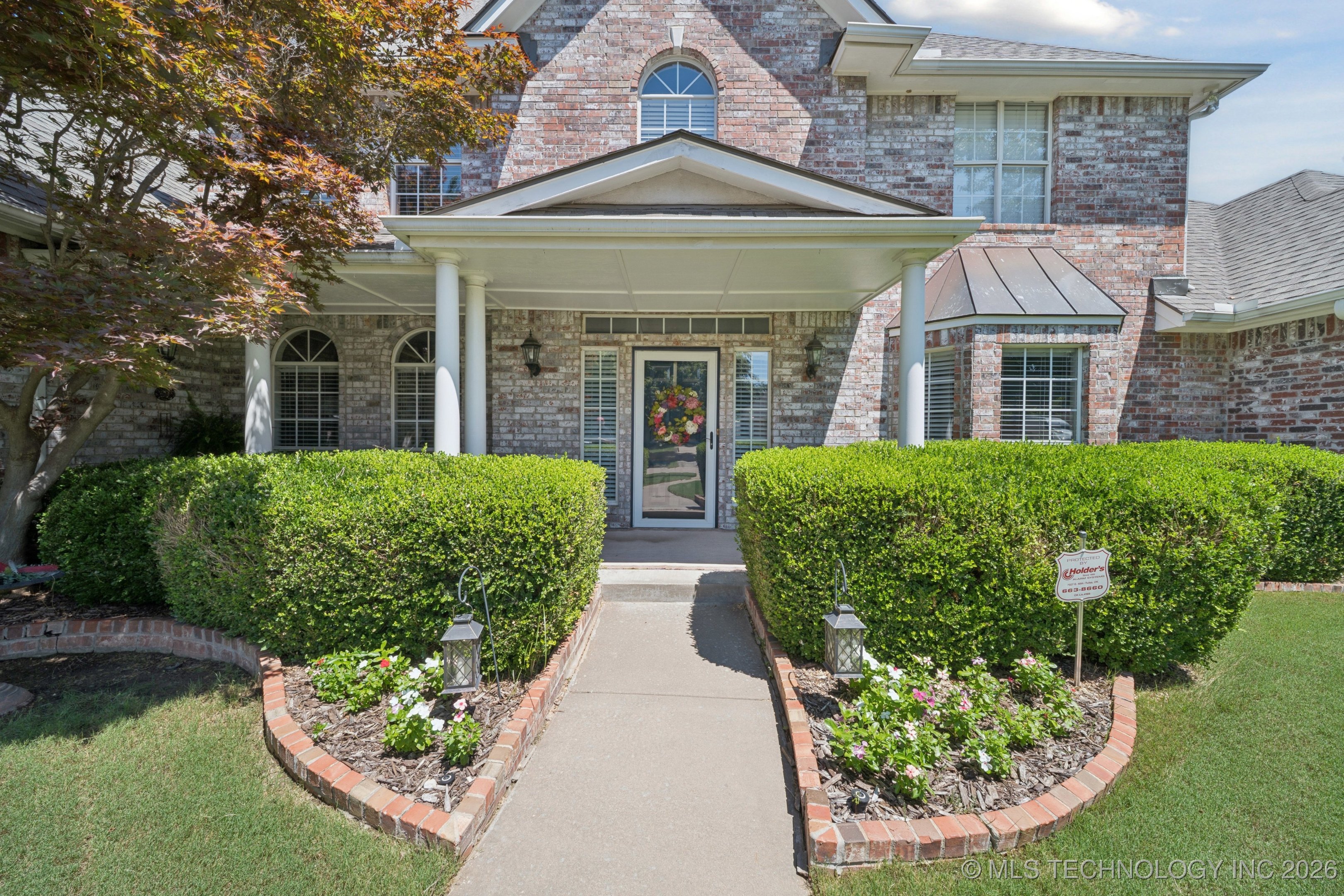 6904 E Galveston Street Property Photo 4