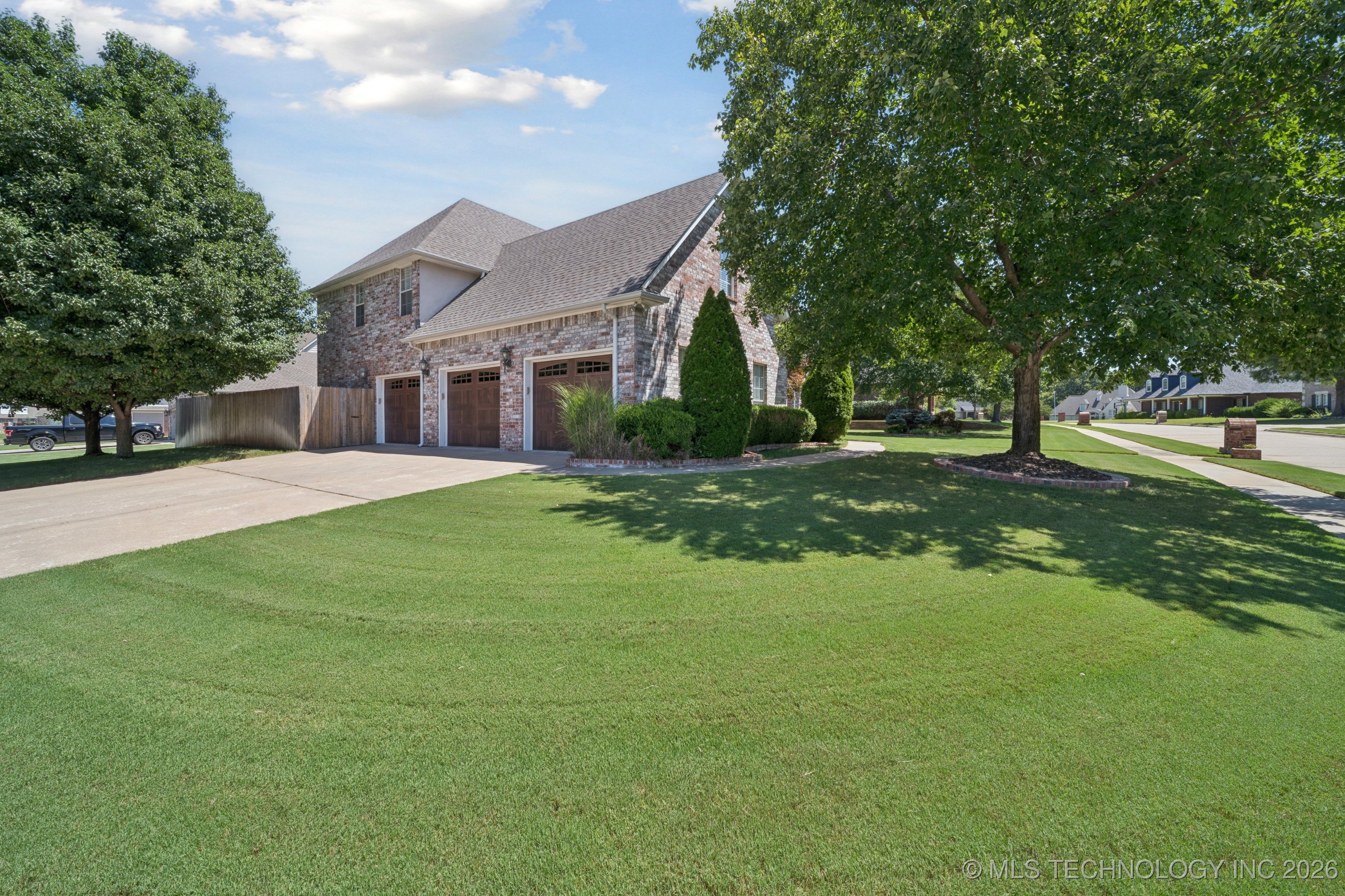 6904 E Galveston Street Property Photo 6