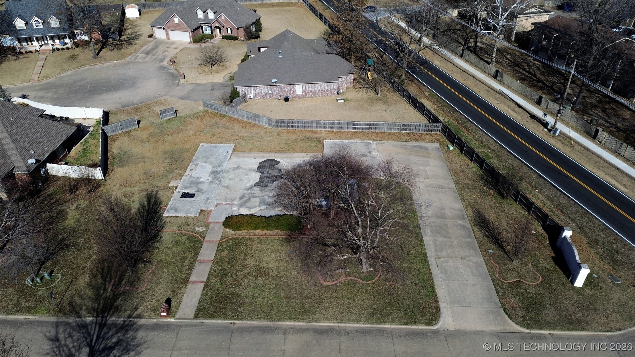 3404 Park Place North Property Photo 7