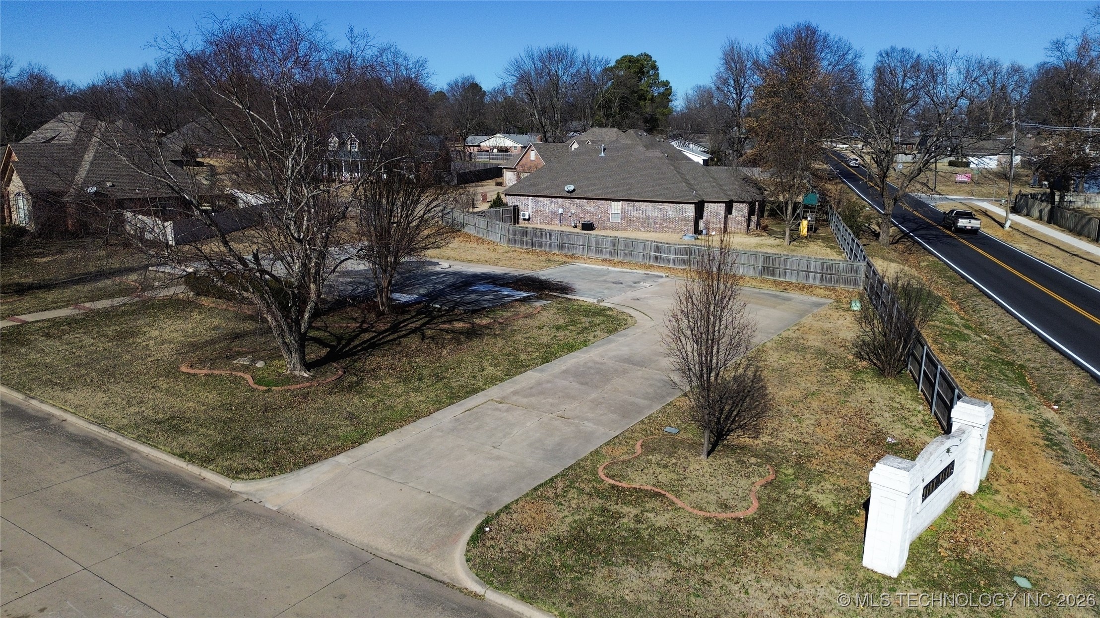 3404 Park Place North Property Photo 13