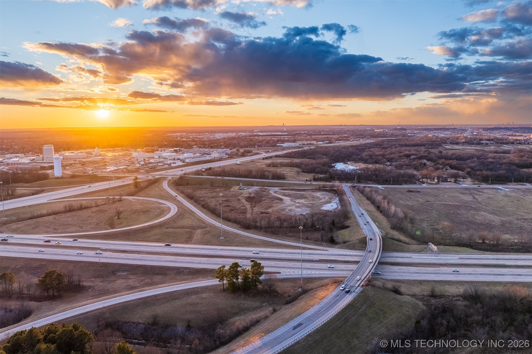 7911 S 209th East Avenue Property Photo 4
