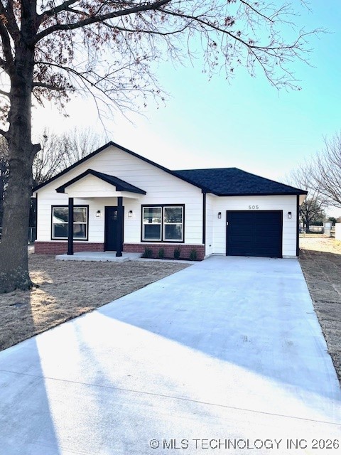 505 N Canada Avenue Property Photo 1