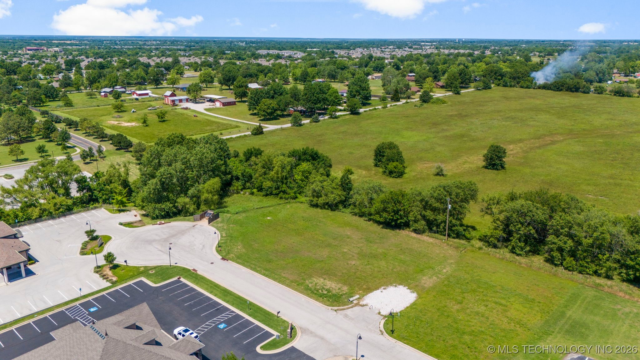 12805 E 101st Place North Property Photo 3