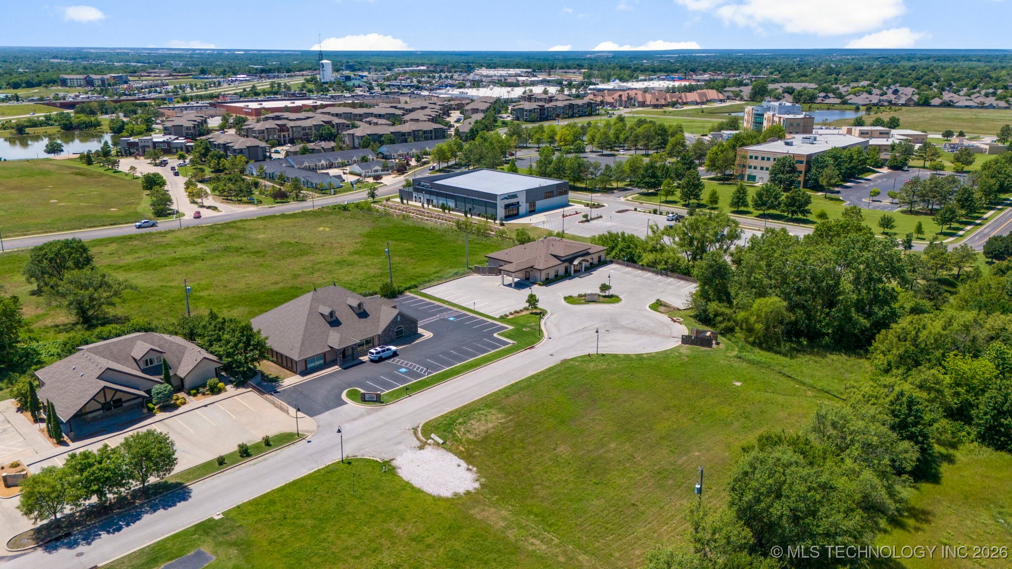 12805 E 101st Place North Property Photo 5