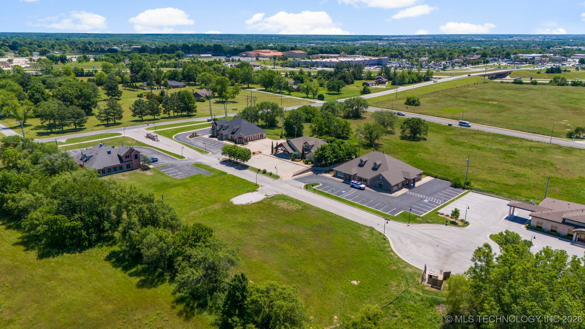 12805 E 101st Place North Property Photo 6