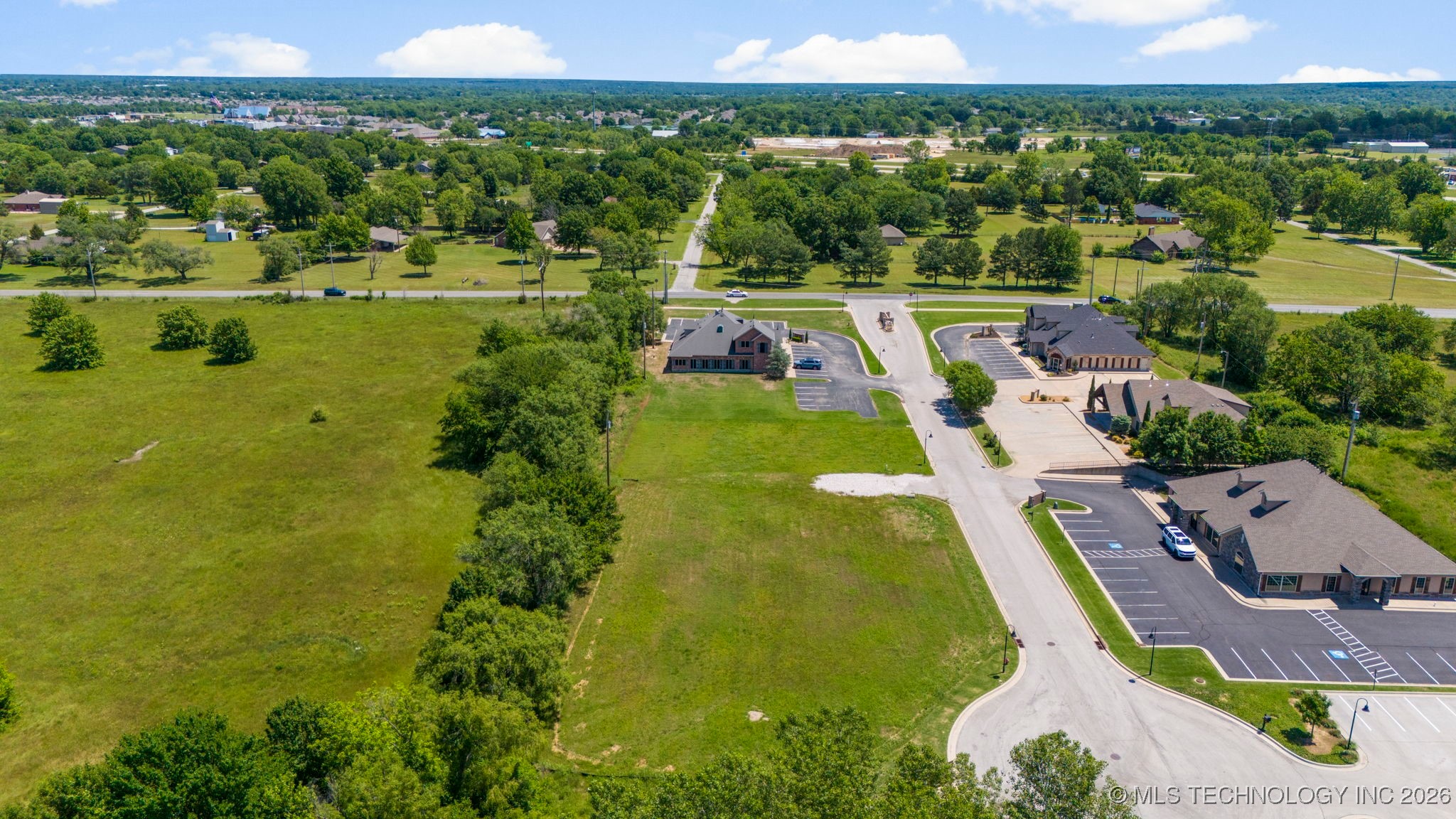 12805 E 101st Place North Property Photo 7