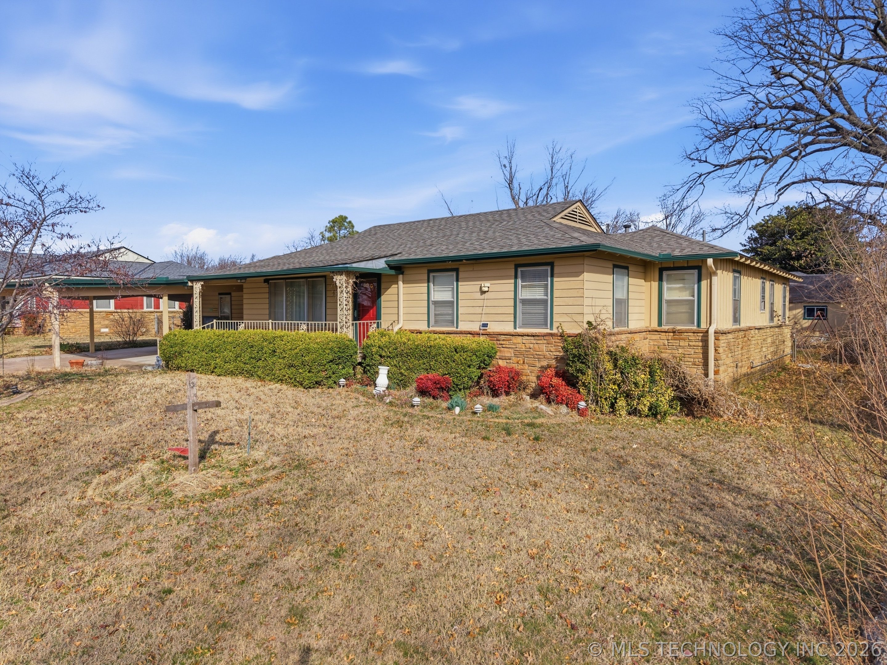 5117 E 23rd Street Property Photo 3