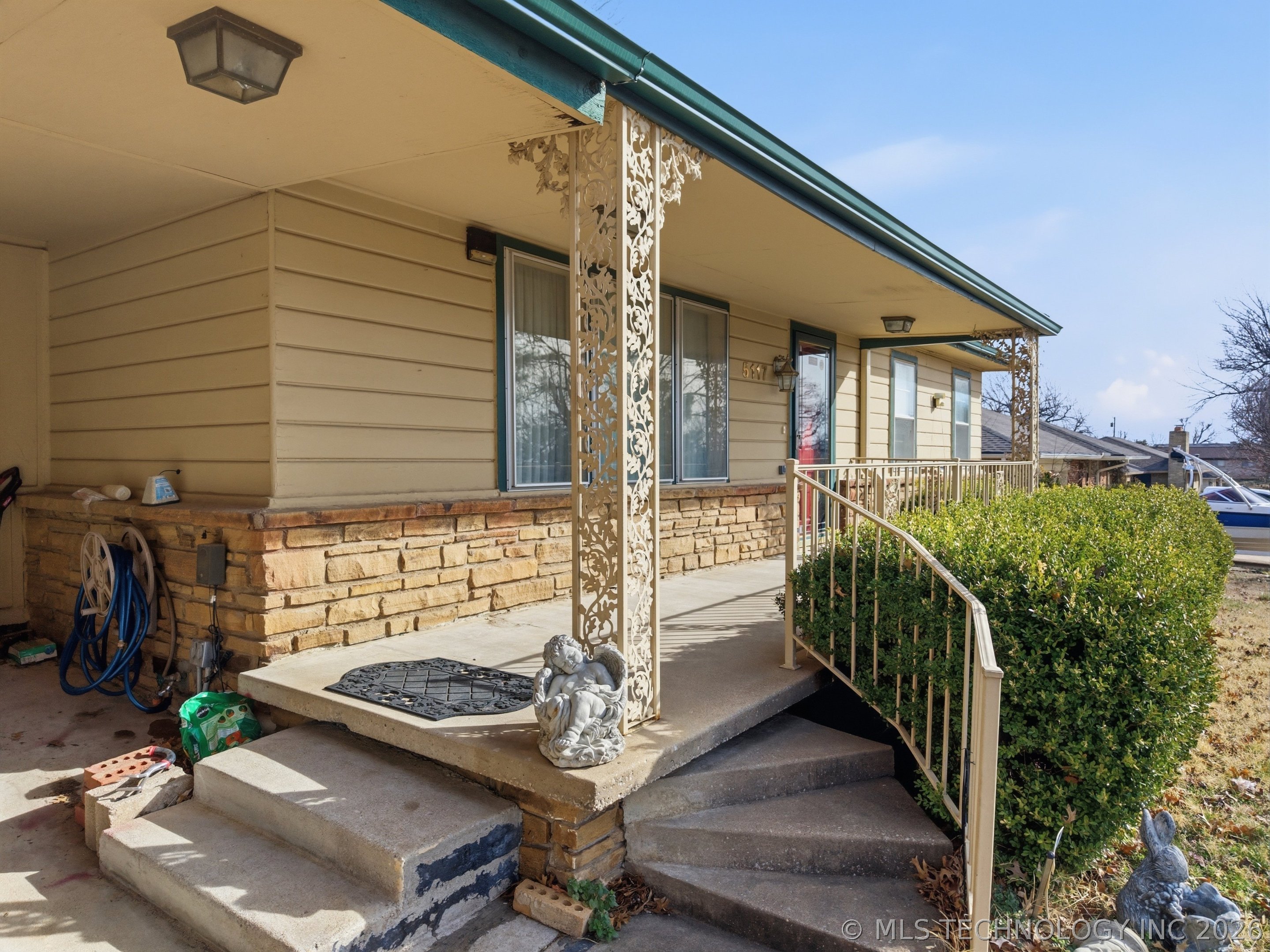 5117 E 23rd Street Property Photo 4