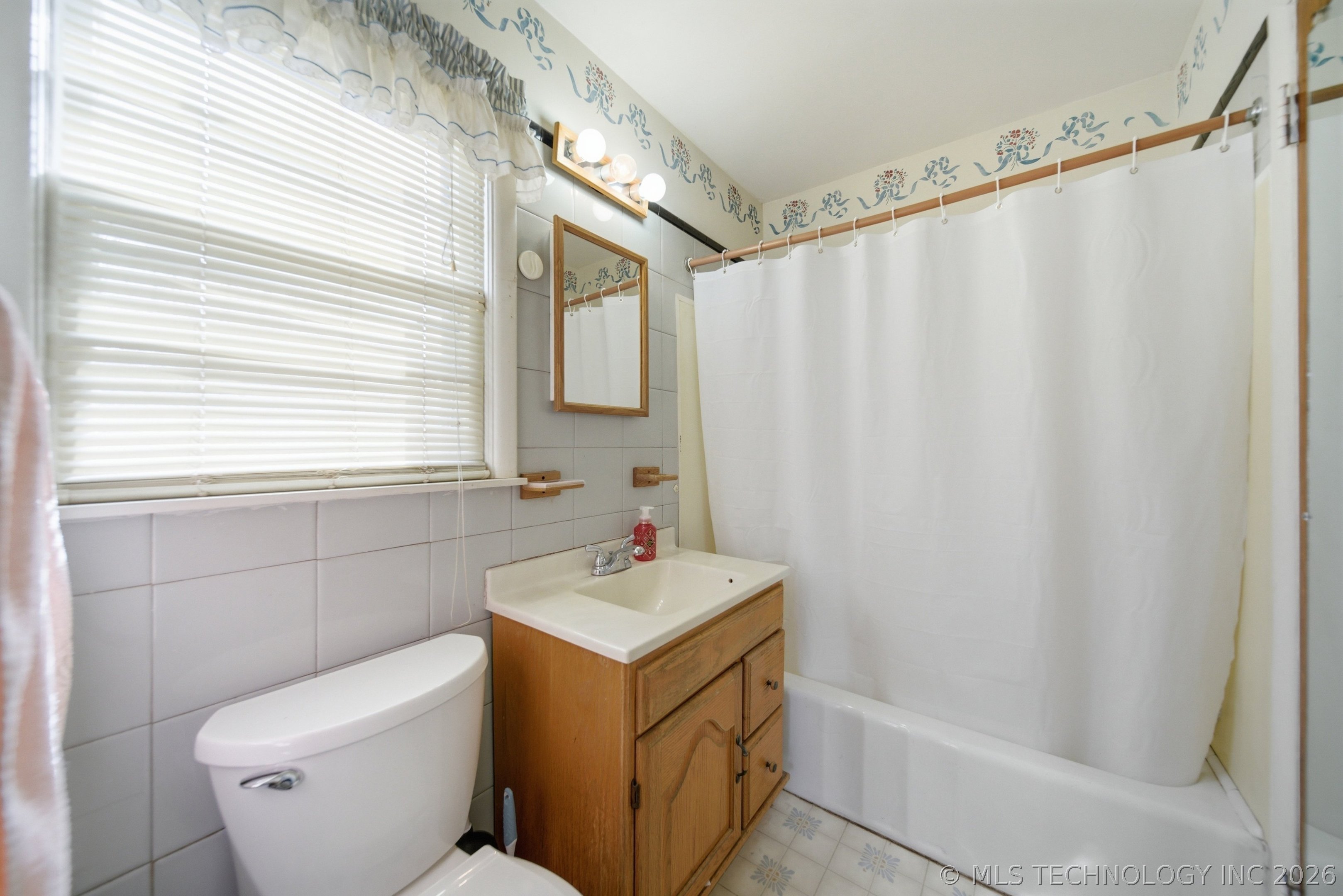 5117 E 23rd Street Property Photo 17