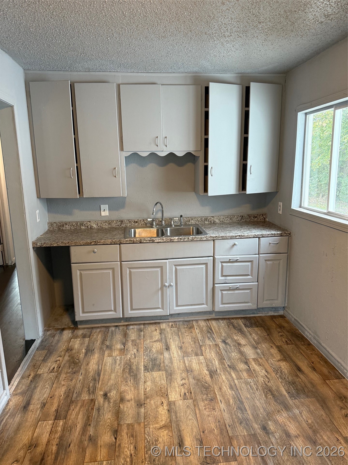 4624 N Cheyenne Avenue Property Photo 2