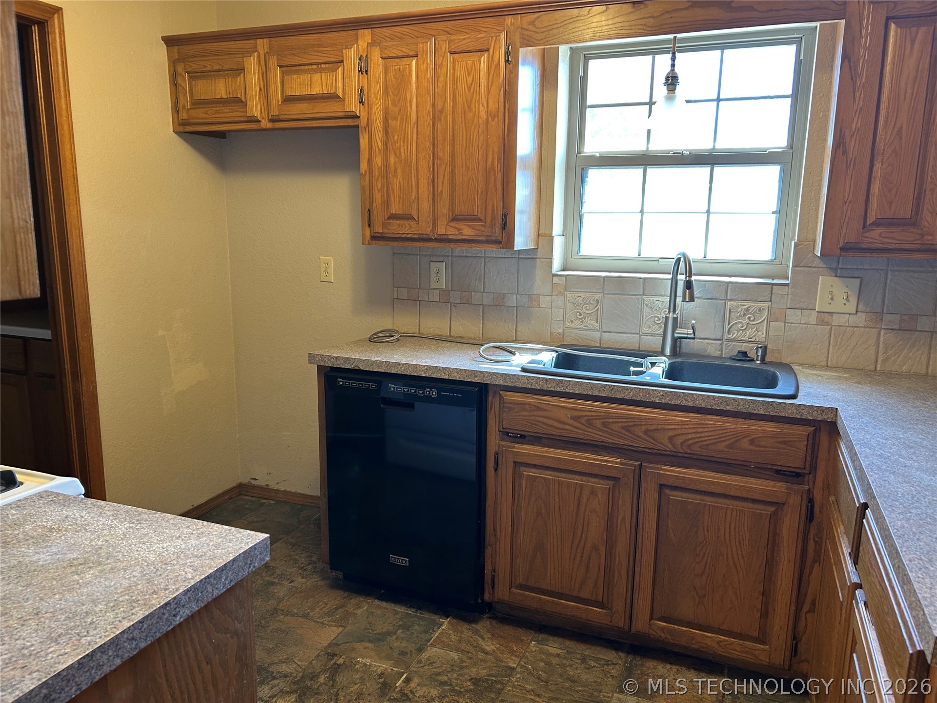 710 Cavalry Street Property Photo 6