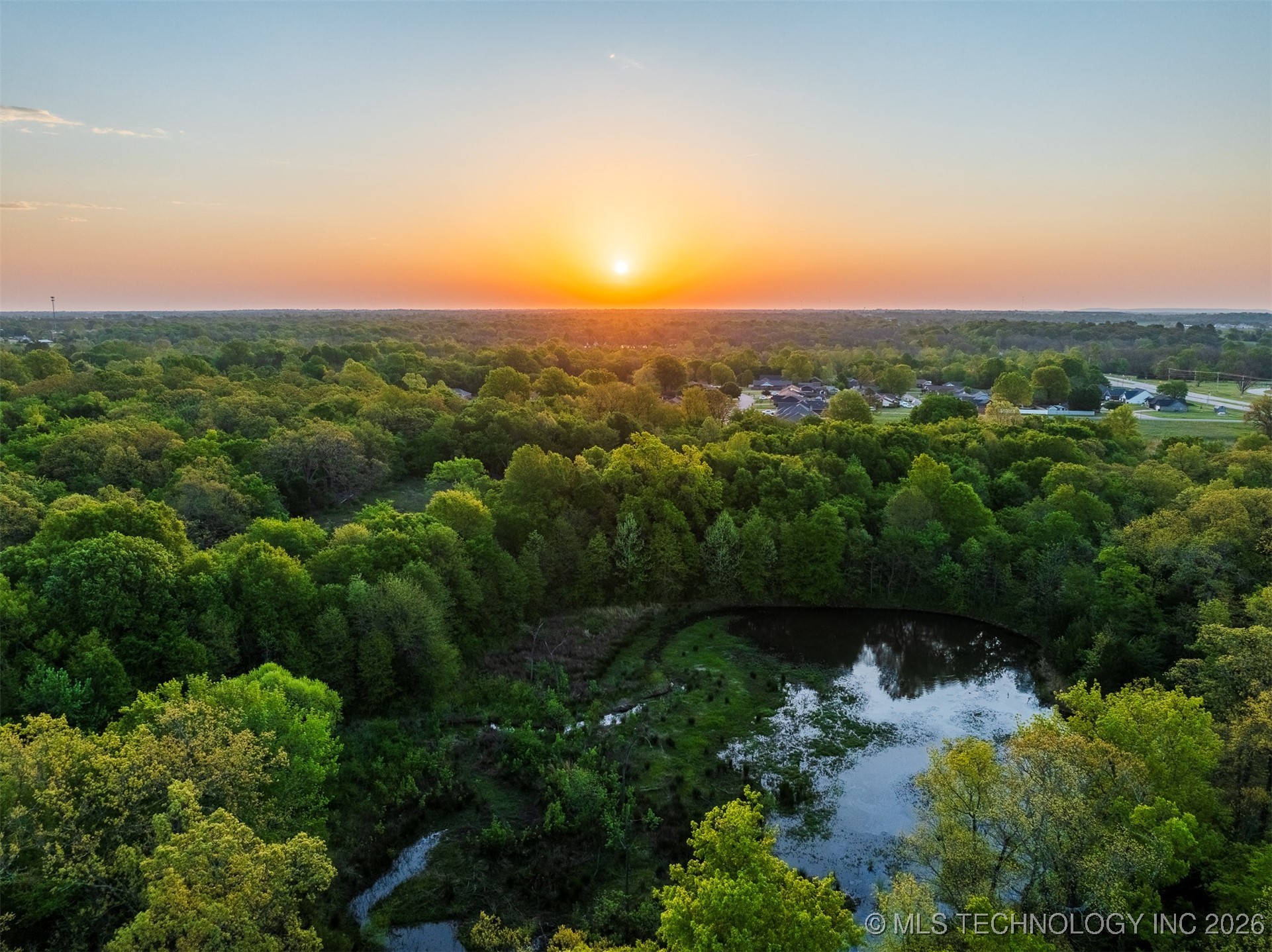 125 E Southbrook Avenue Property Photo 1