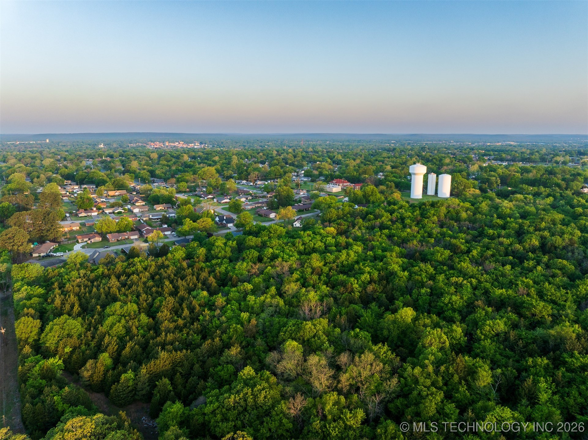 125 E Southbrook Avenue Property Photo 8