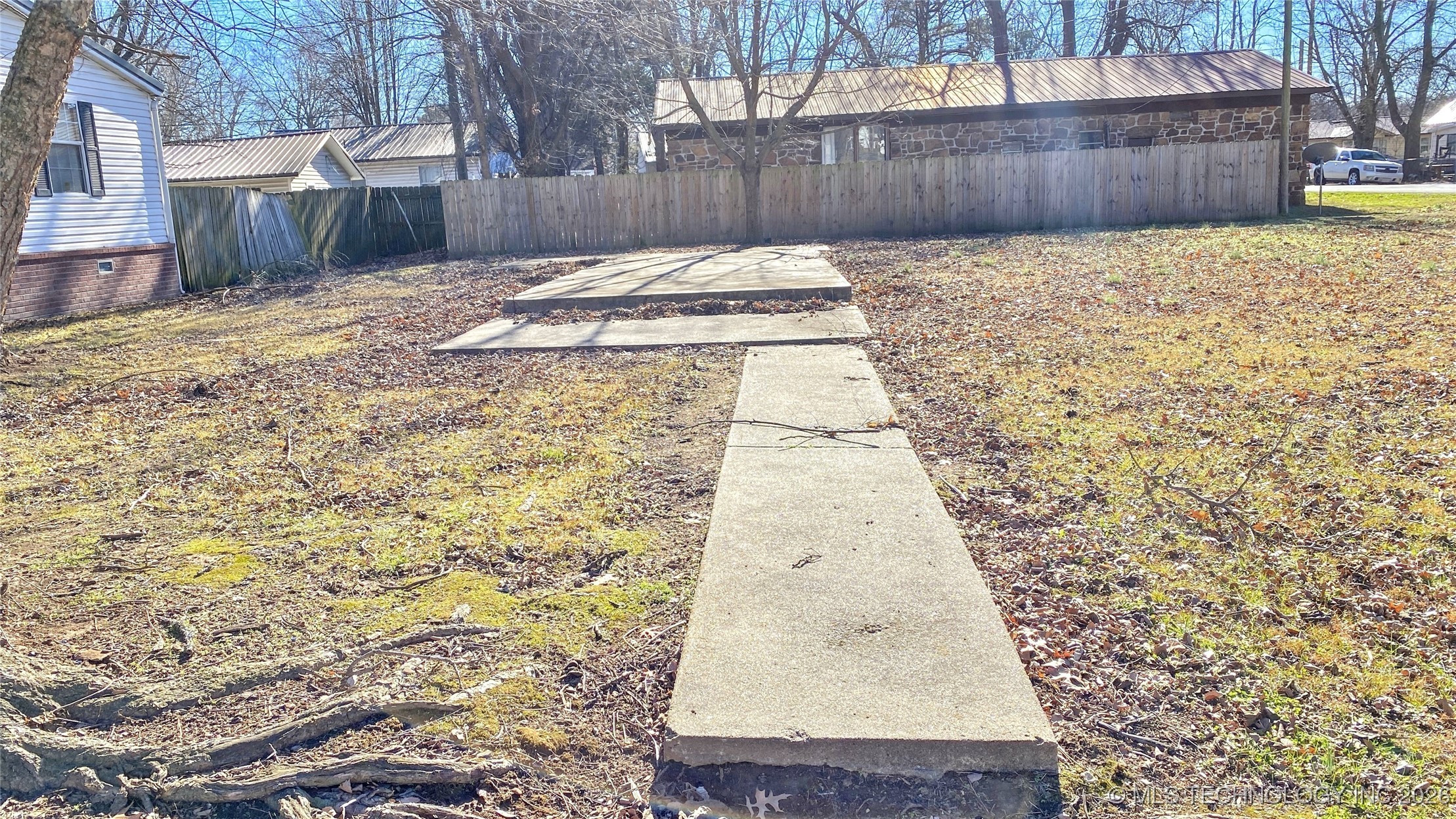 320 W Maple Street Property Photo 2