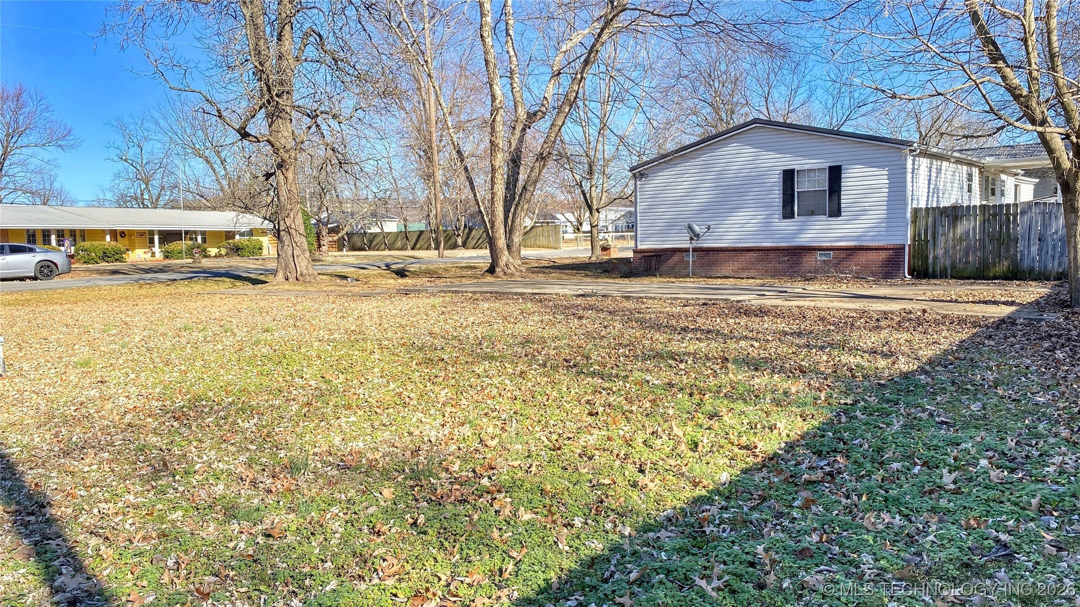 320 W Maple Street Property Photo 5