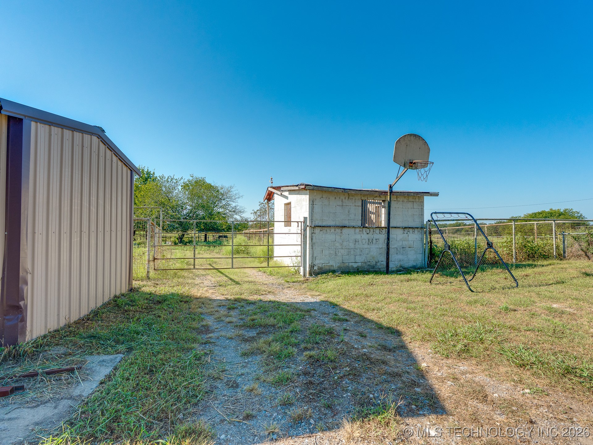 36885 County Road 1670 Property Photo 28