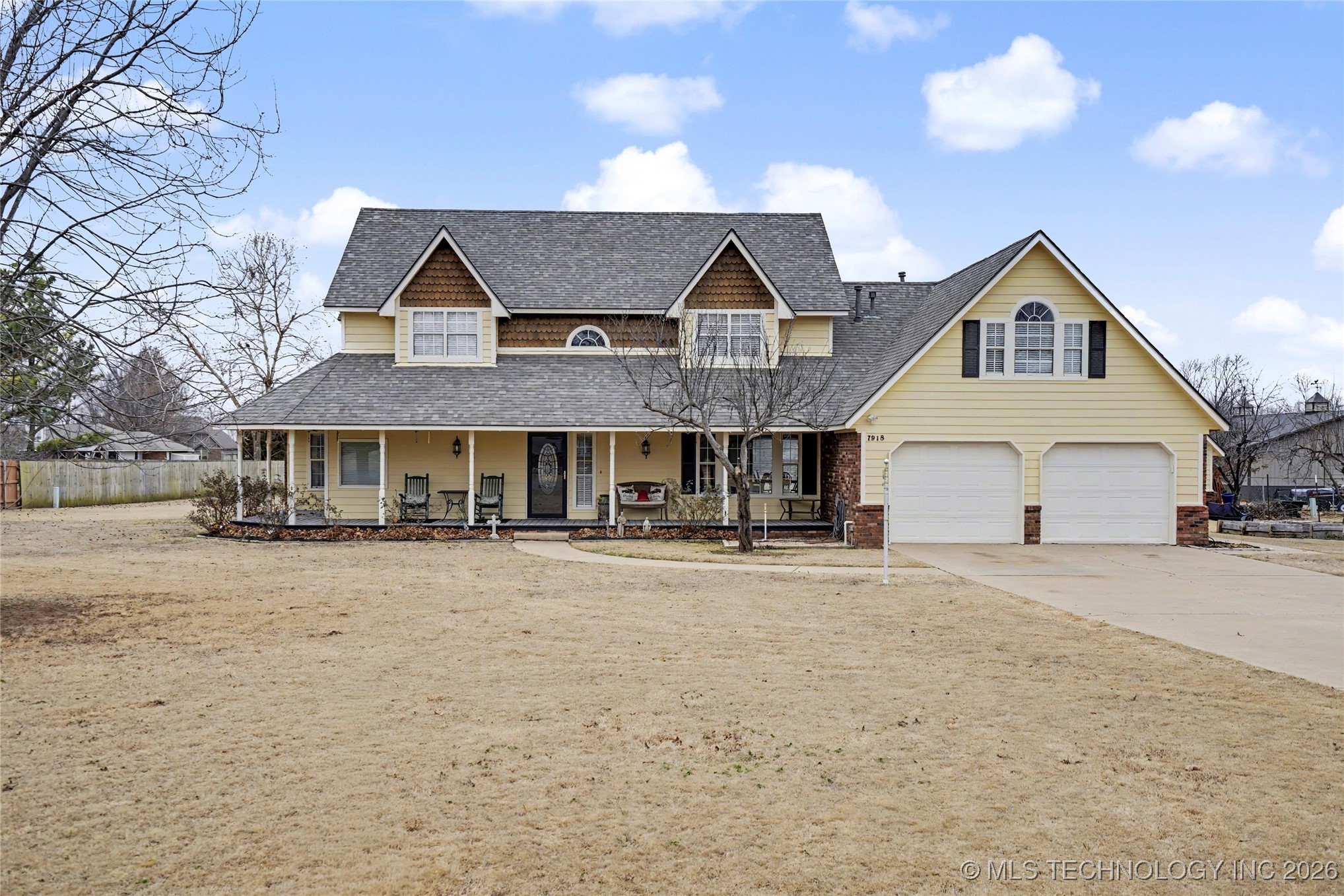 7918 N 156th East Avenue Property Photo 2