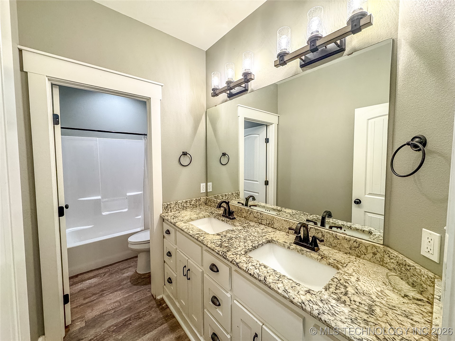 126 Lobo Property Photo 16