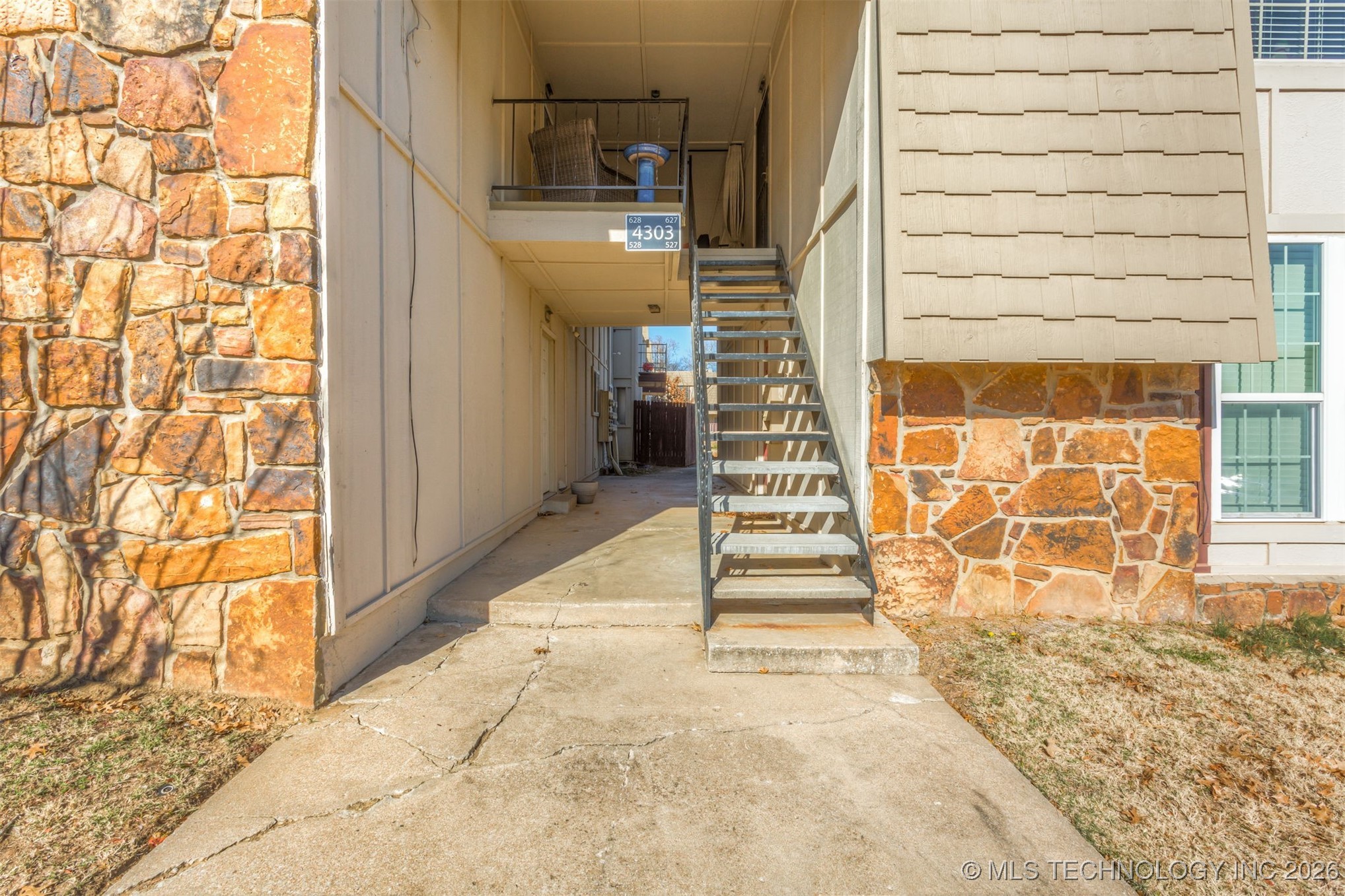 4303 E 68th Street 628 Property Photo 4