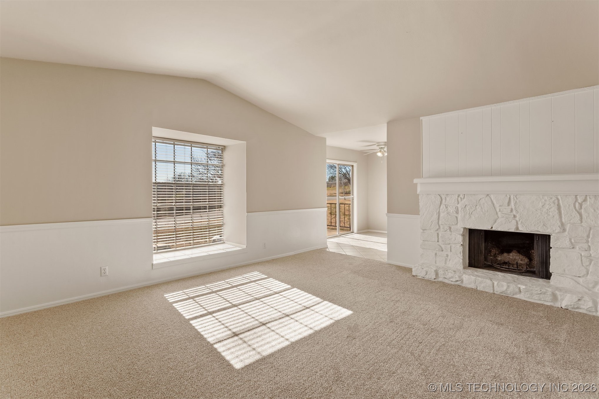 4303 E 68th Street 628 Property Photo 9