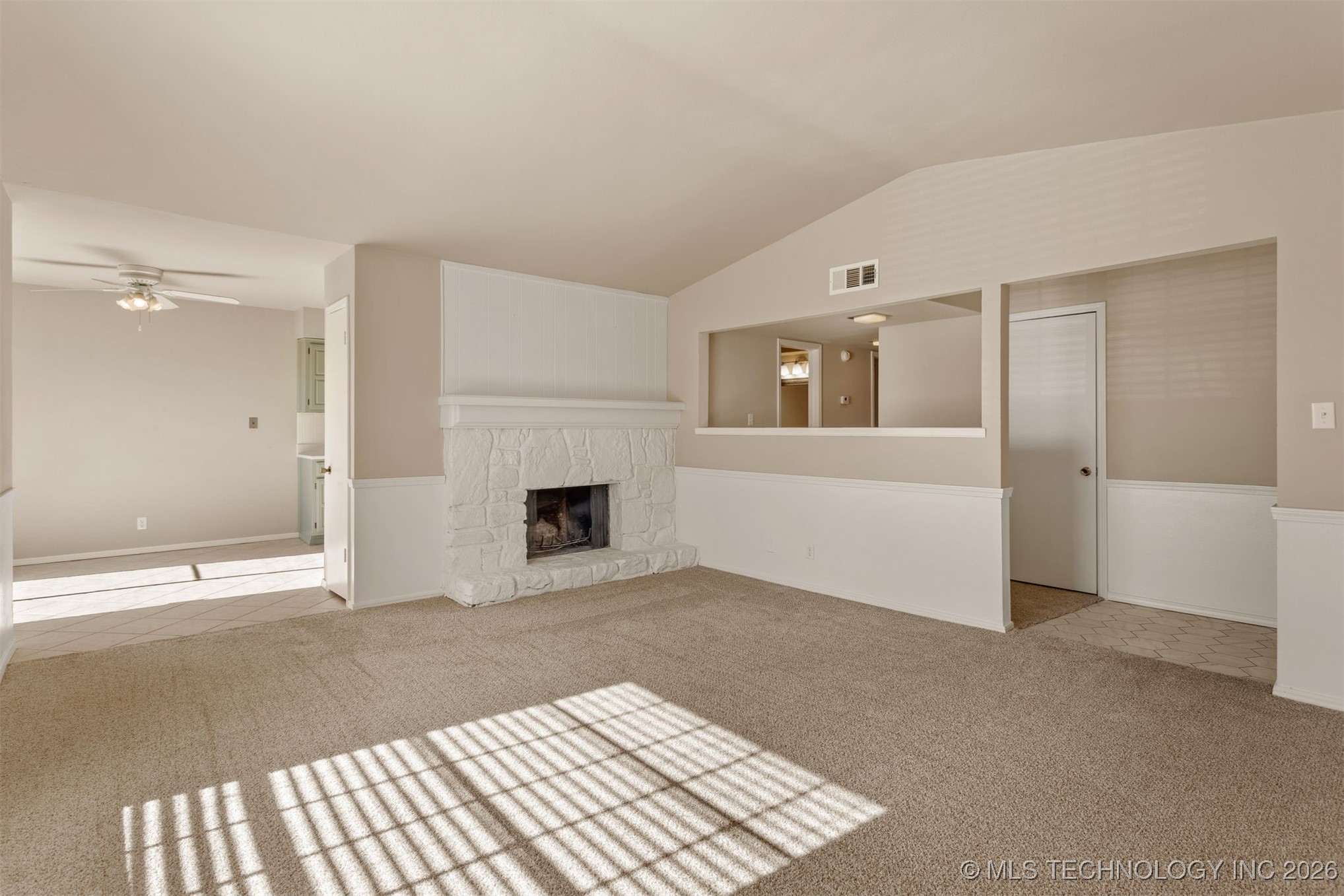 4303 E 68th Street 628 Property Photo 10