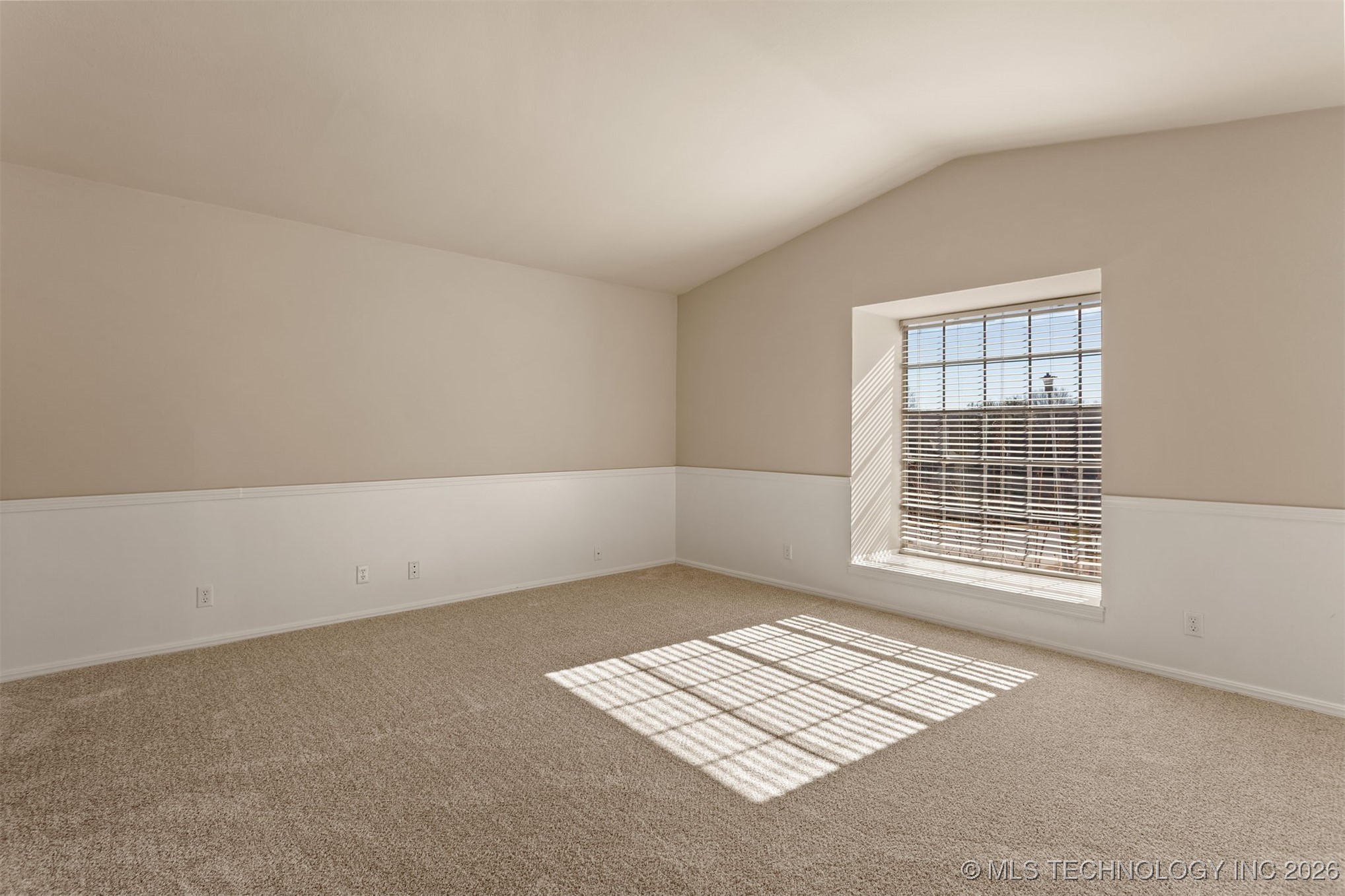 4303 E 68th Street 628 Property Photo 12