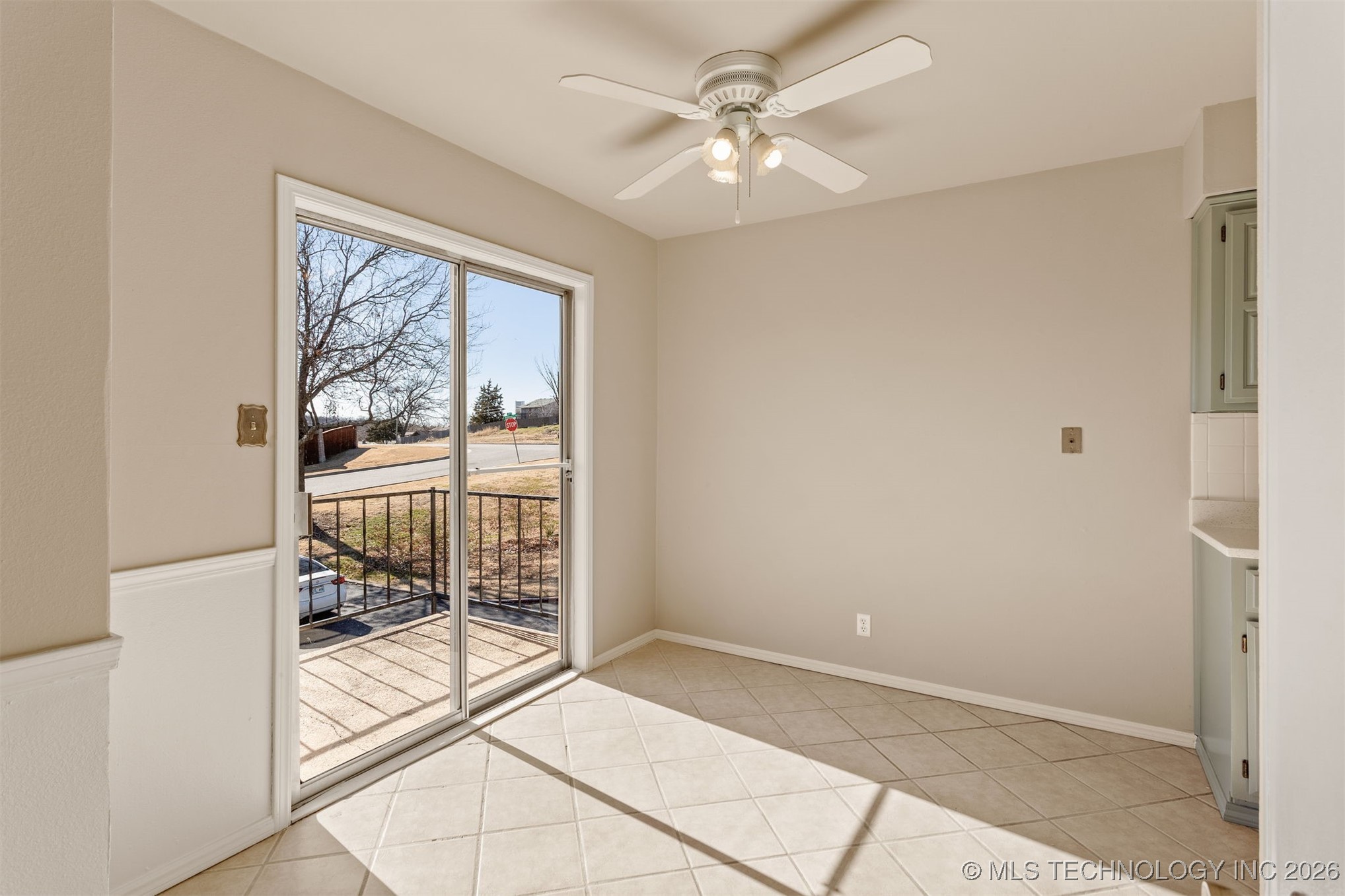 4303 E 68th Street 628 Property Photo 15