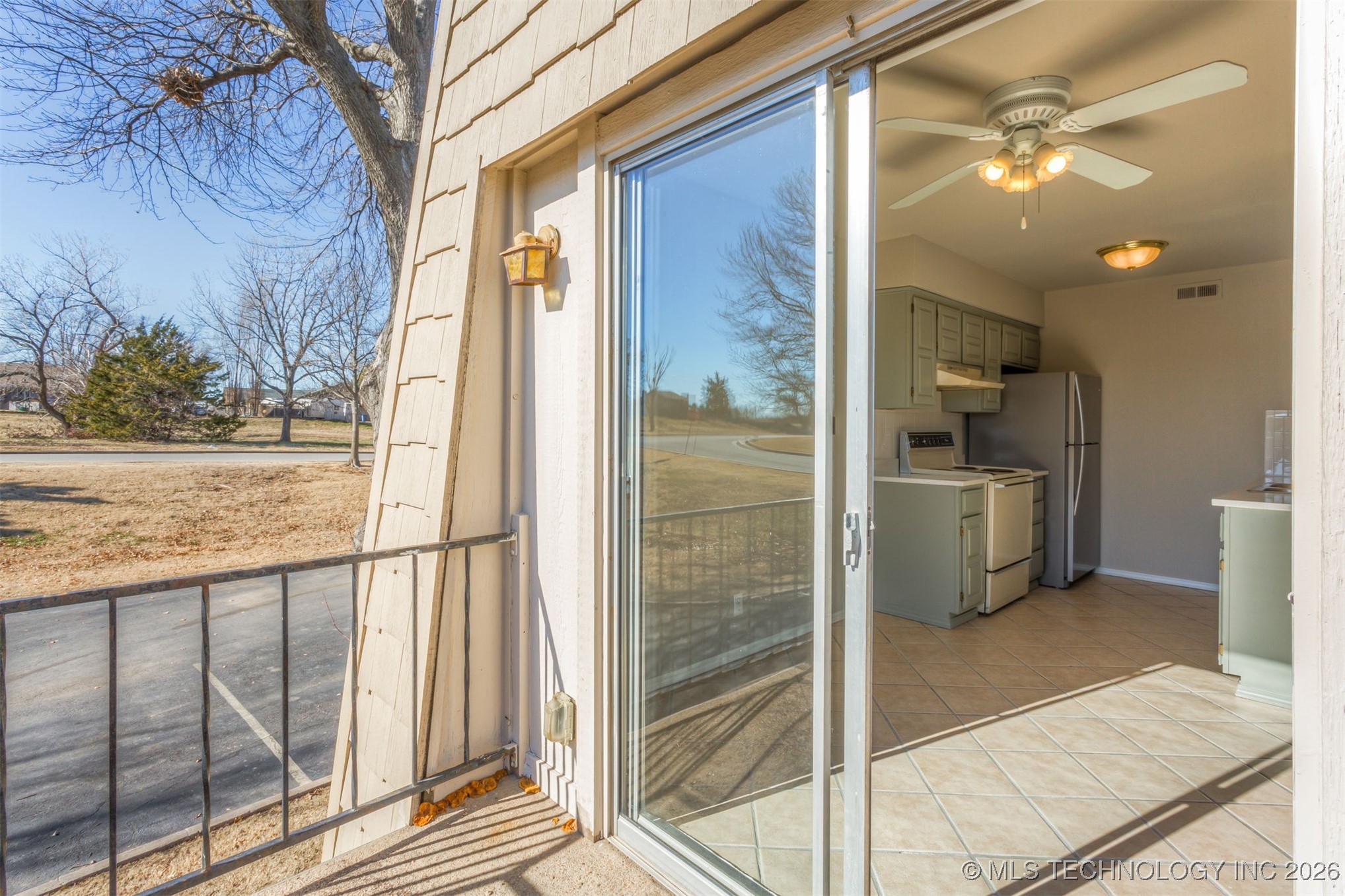 4303 E 68th Street 628 Property Photo 21