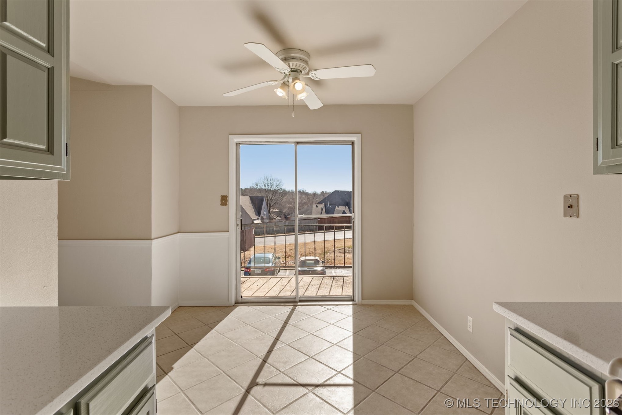 4303 E 68th Street 628 Property Photo 23