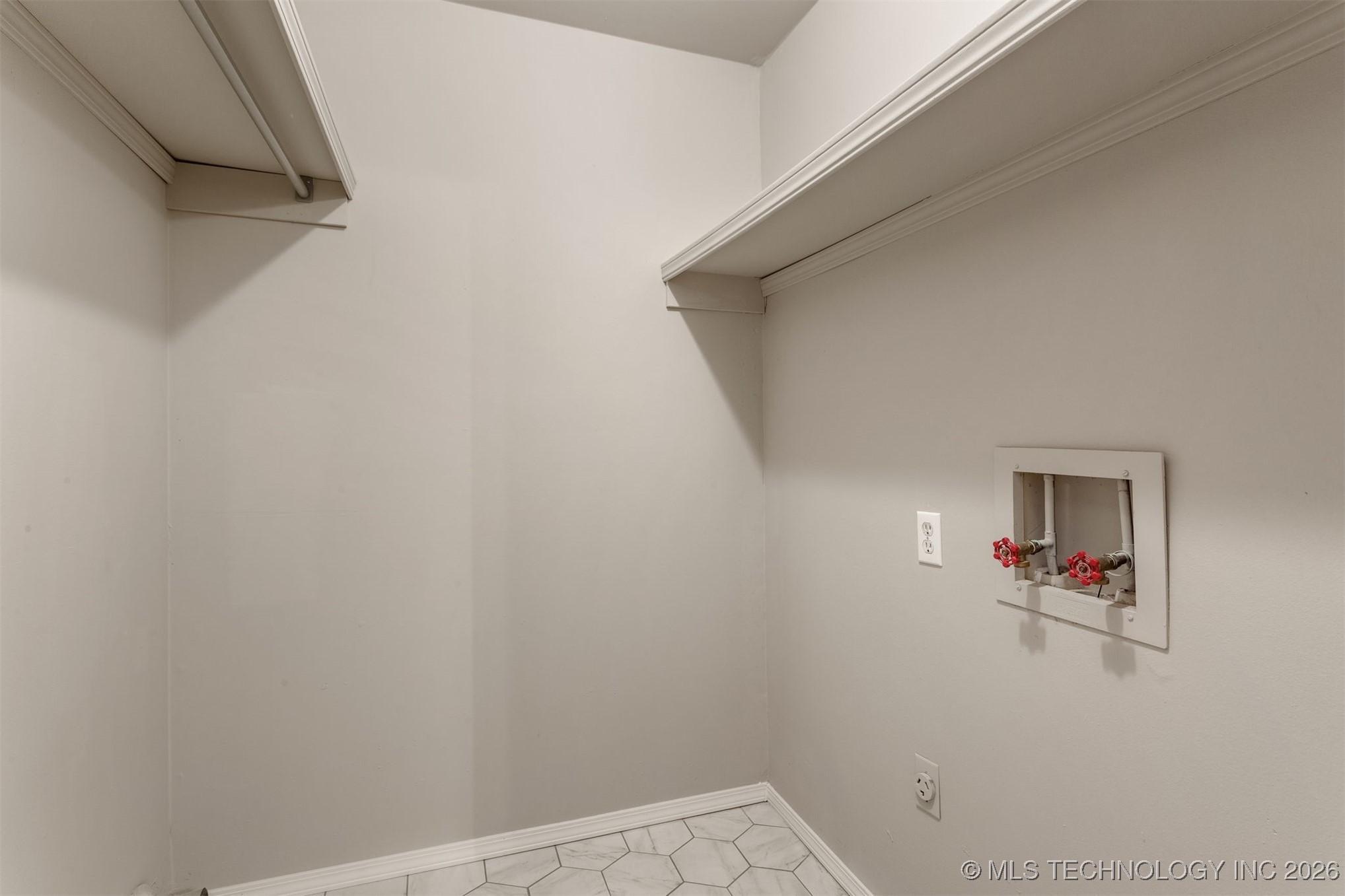 4303 E 68th Street 628 Property Photo 33