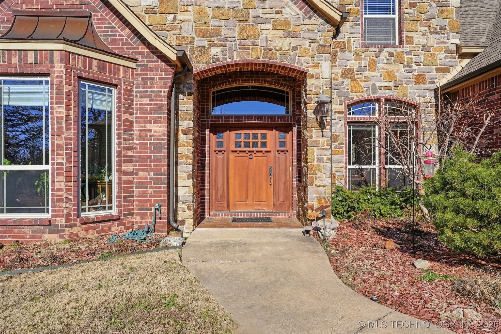 18810 Timberlake Drive Property Photo 4