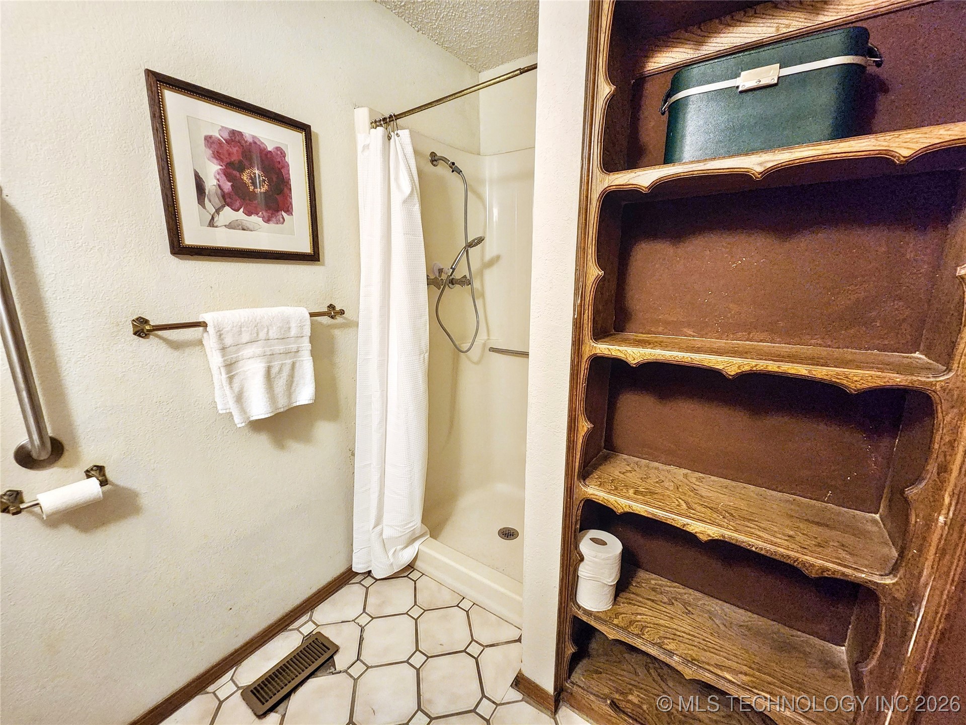 606 Jeffery Street Property Photo 48