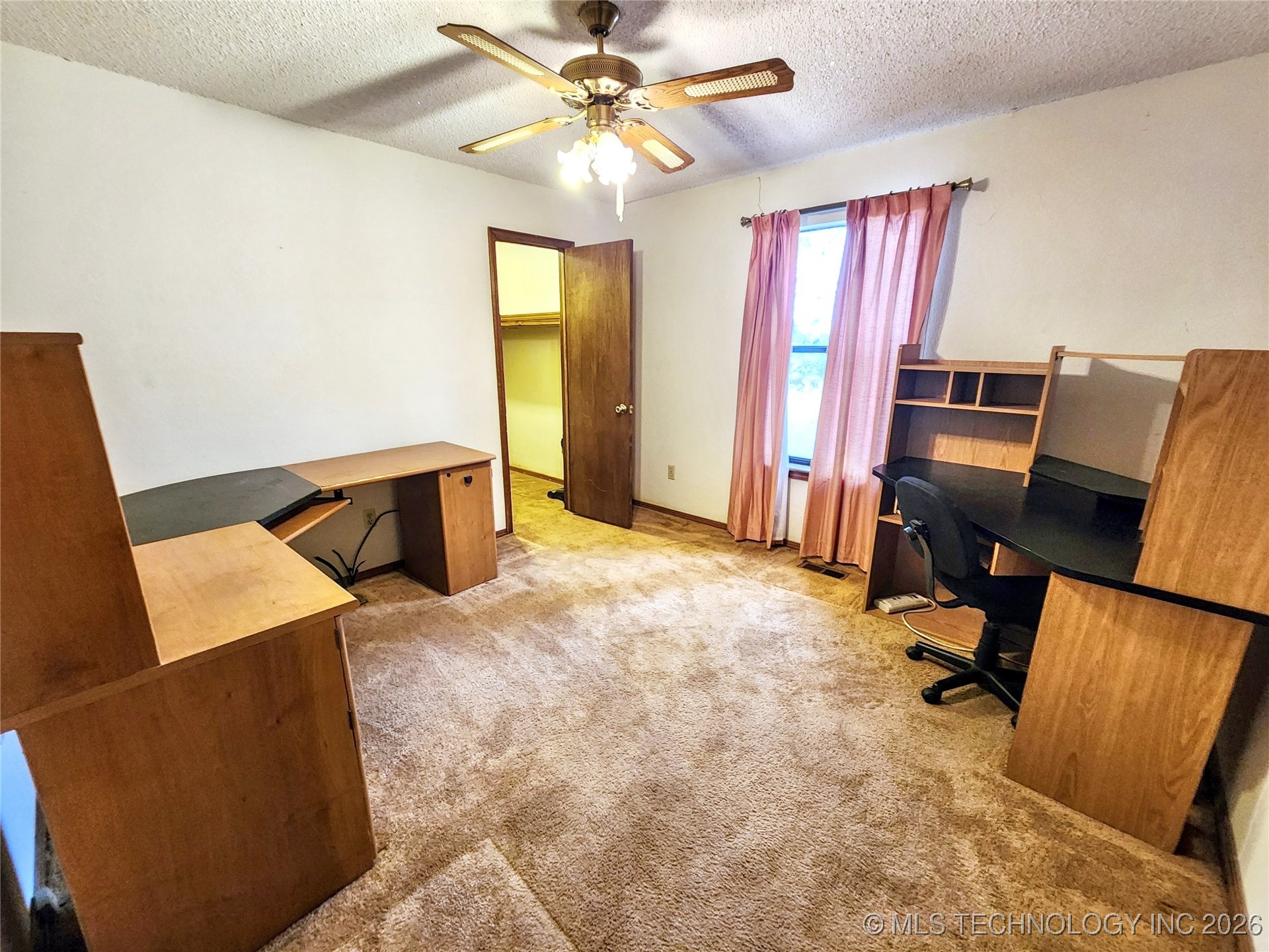 606 Jeffery Street Property Photo 49