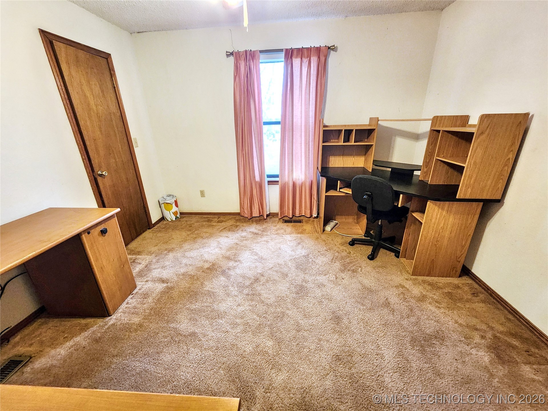 606 Jeffery Street Property Photo 53