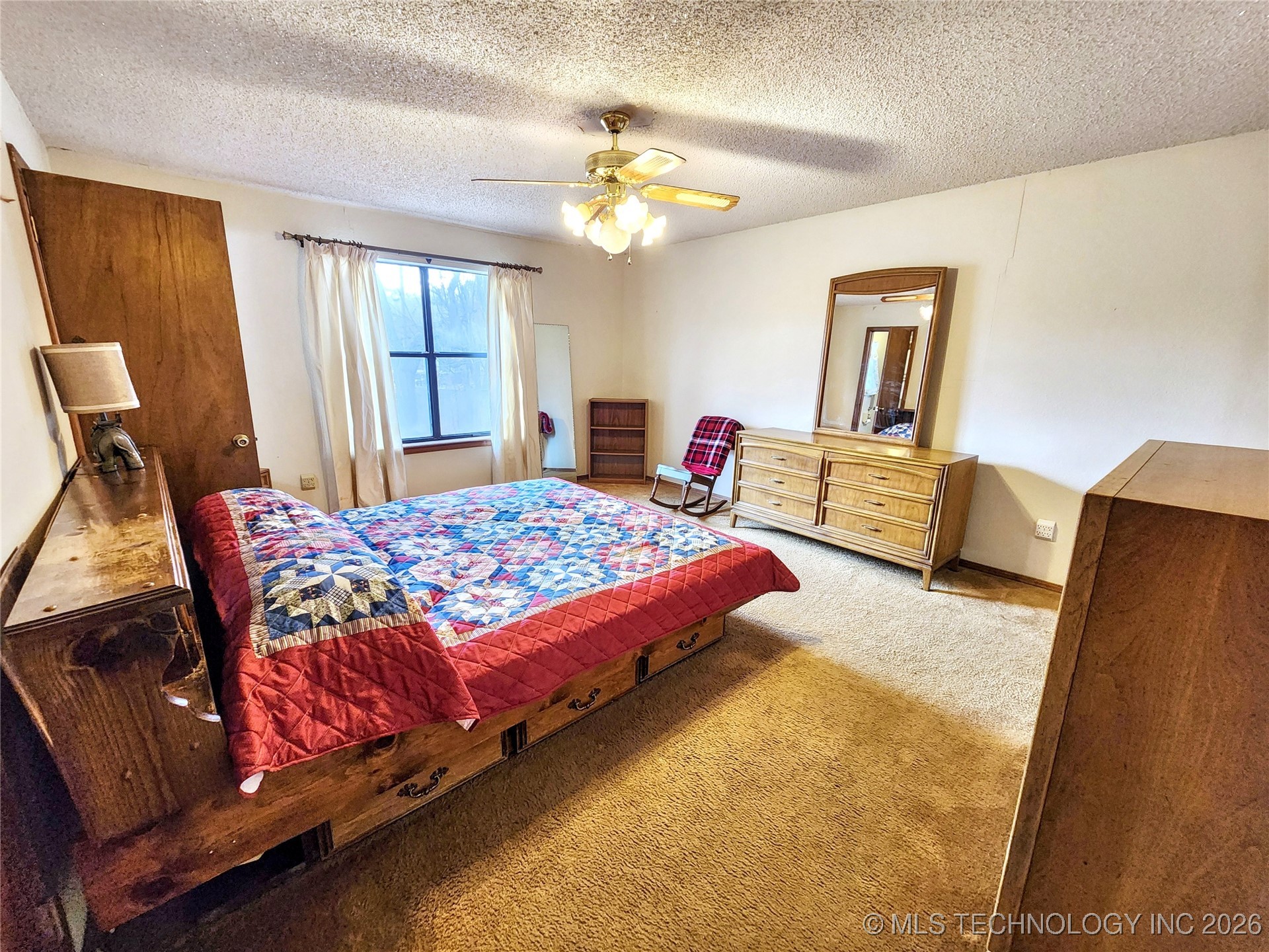 606 Jeffery Street Property Photo 54