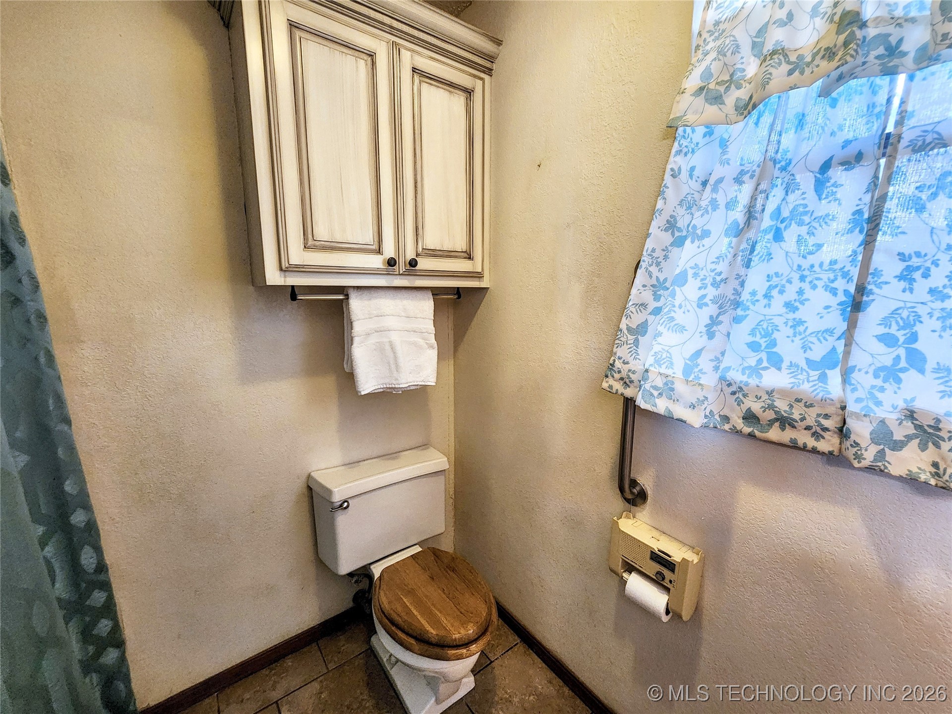 606 Jeffery Street Property Photo 61