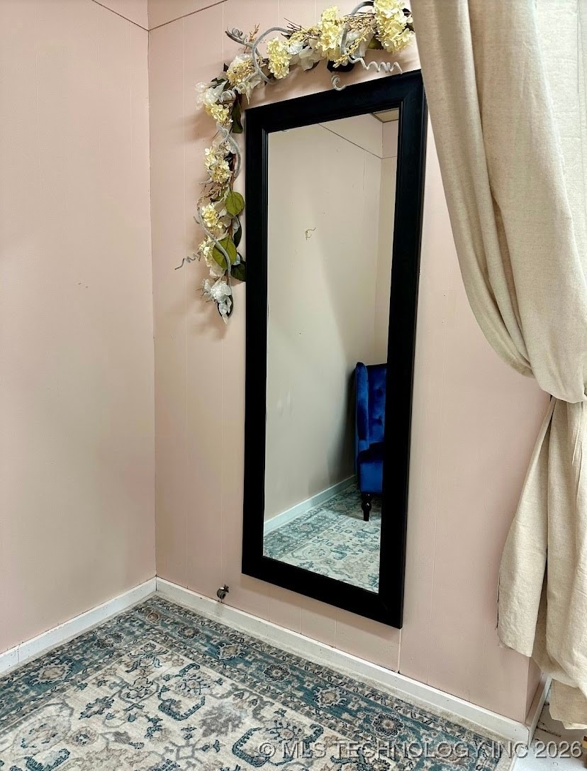 210 N High Property Photo 15