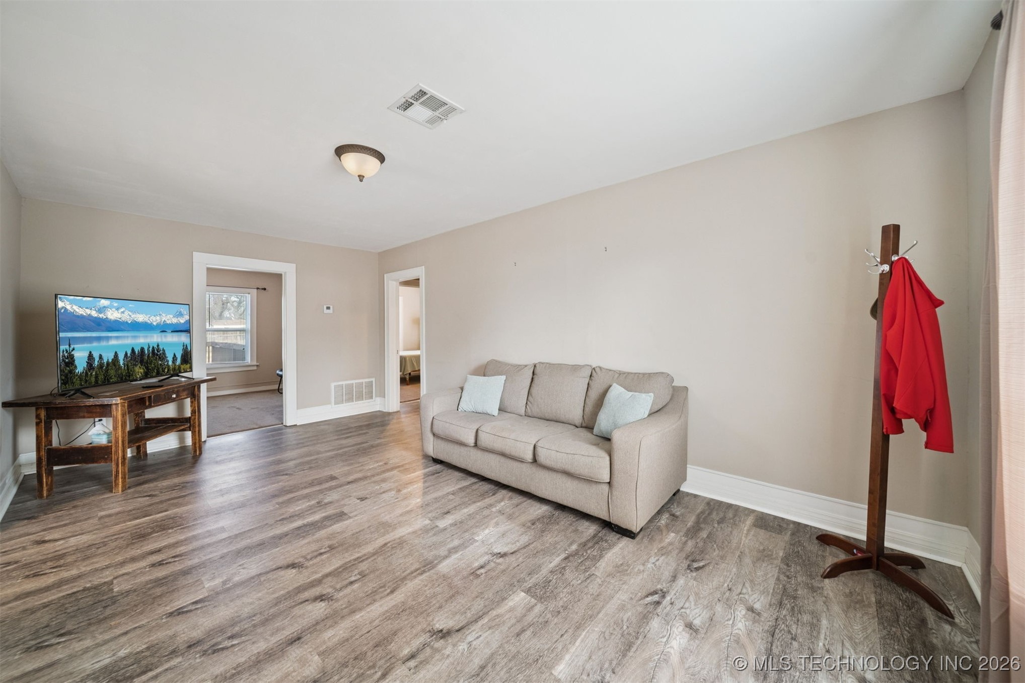 620 W 23rd Property Photo 10