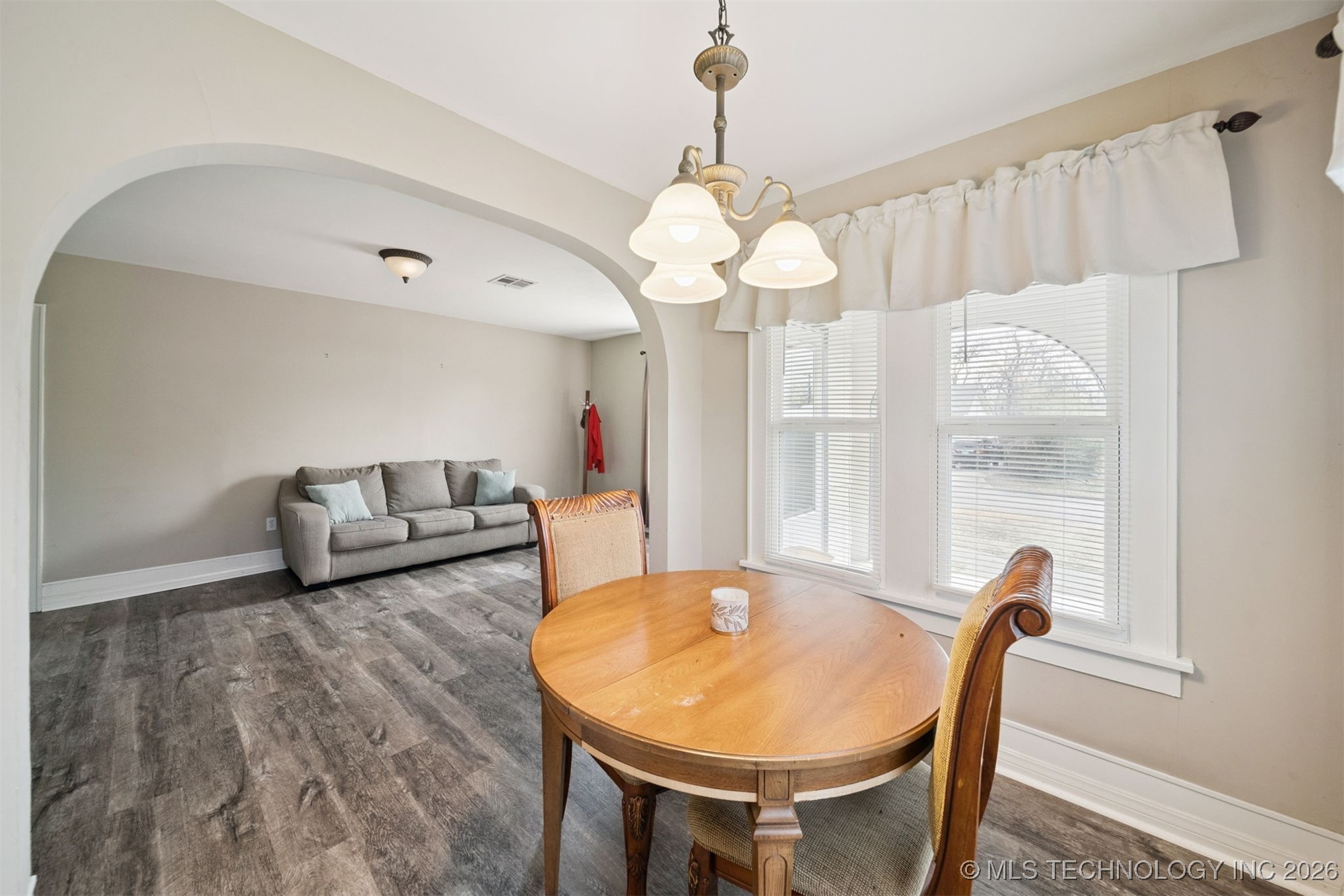 620 W 23rd Property Photo 11