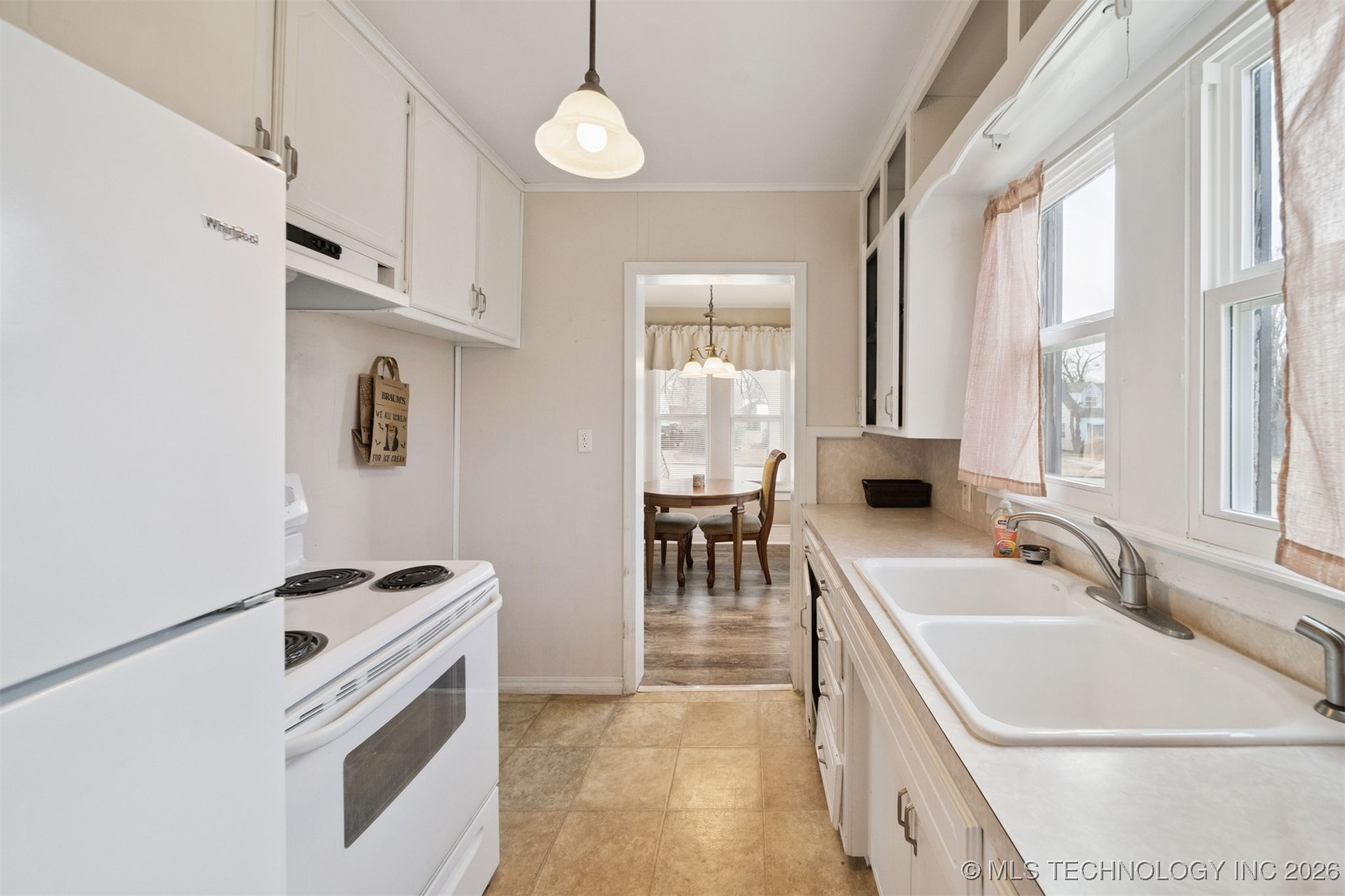 620 W 23rd Property Photo 14