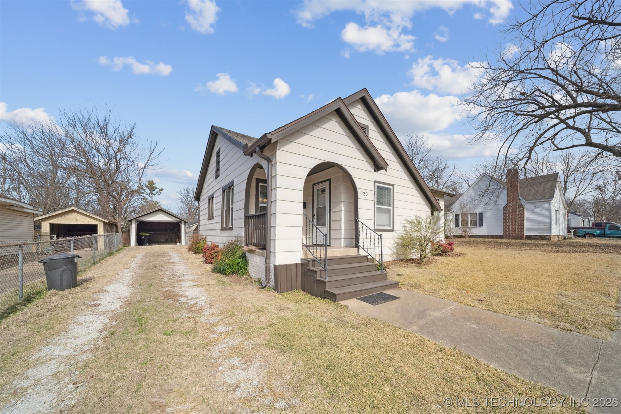 620 W 23rd Property Photo 23