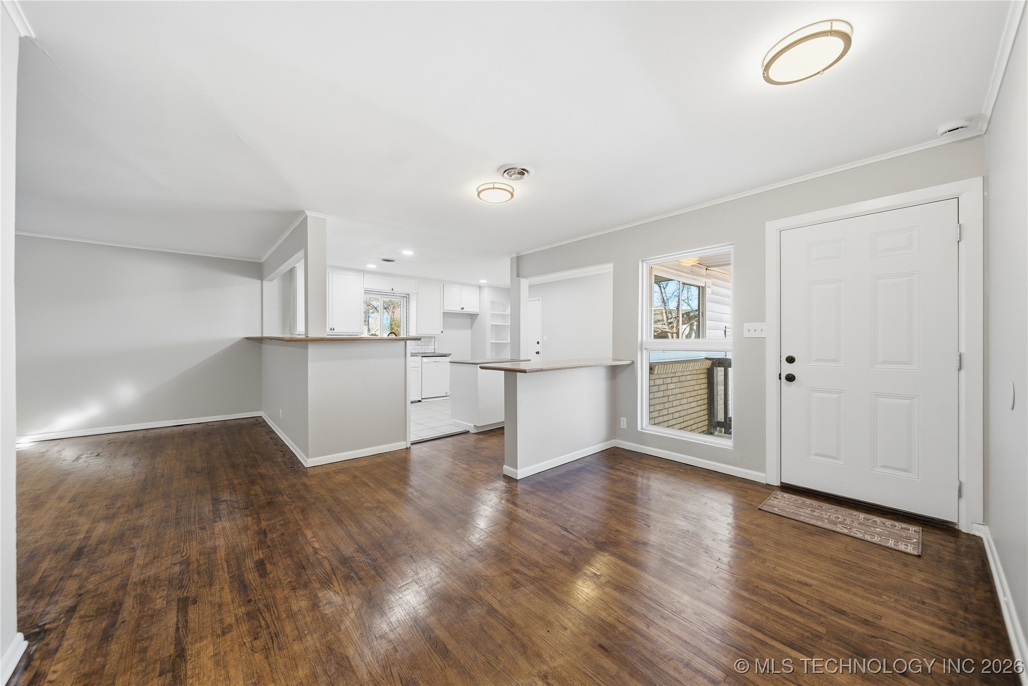 2904 S Hudson Place Property Photo 5