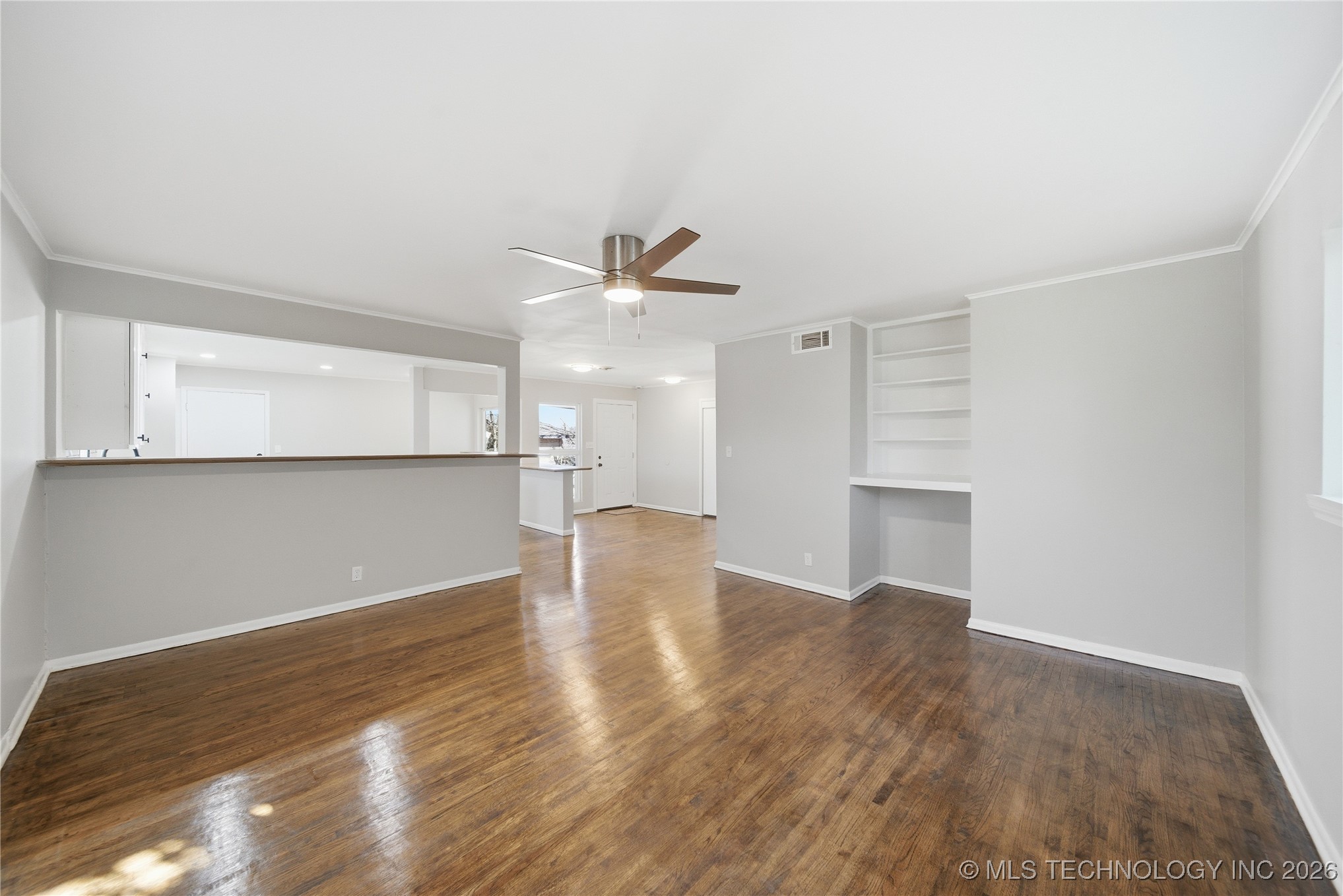 2904 S Hudson Place Property Photo 6