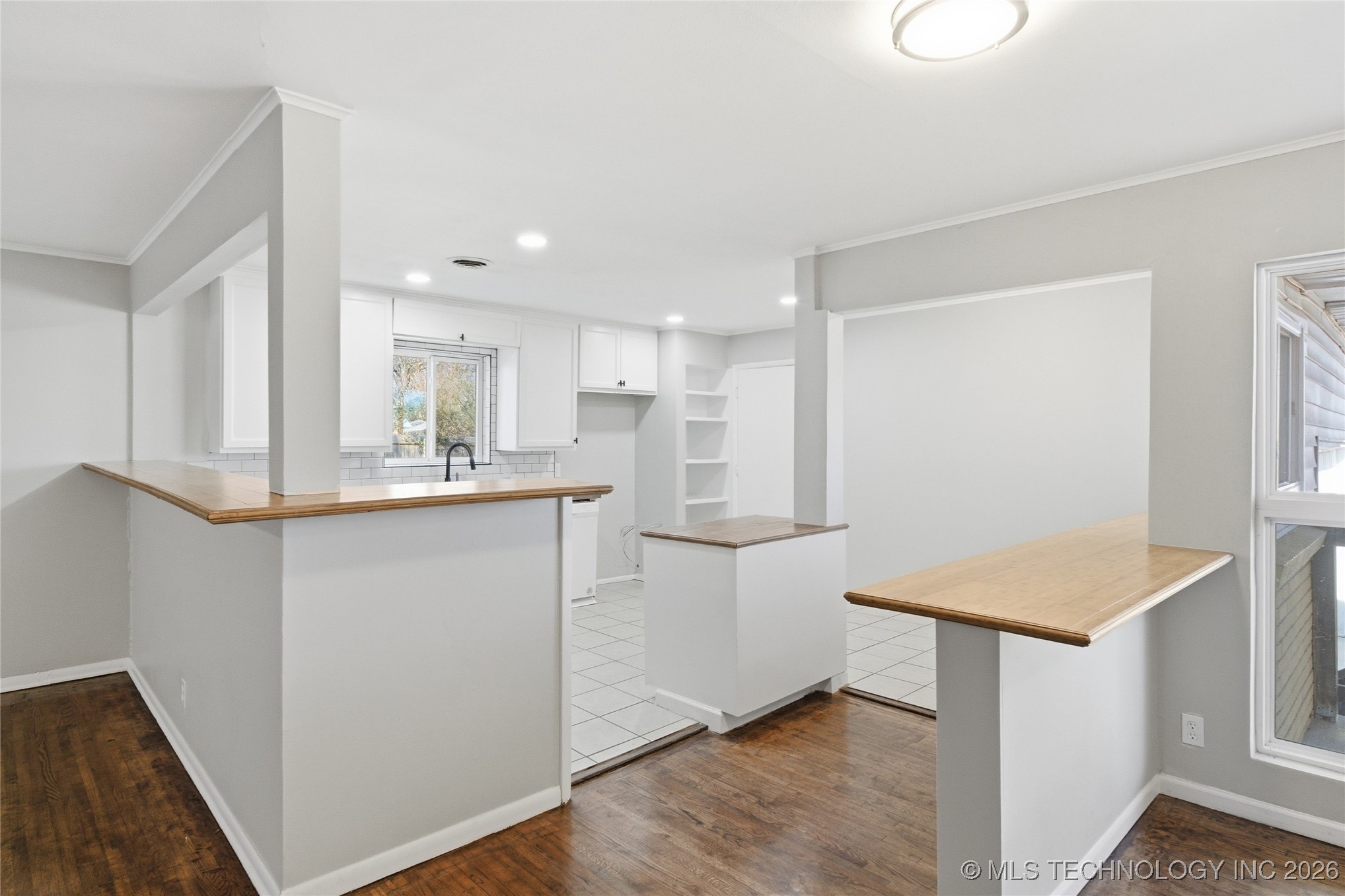 2904 S Hudson Place Property Photo 7